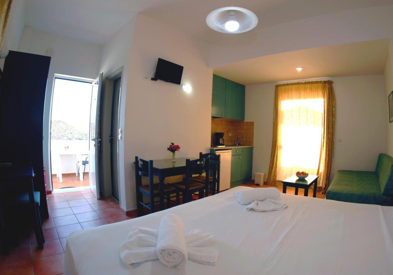 Tersanas Beach Lodges Extérieur photo